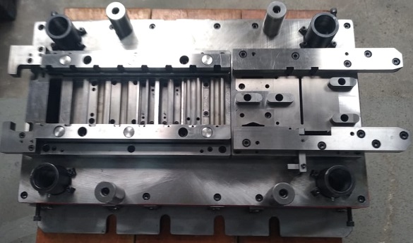 FERRAMENTA PROGRESSIVA 6.jpg